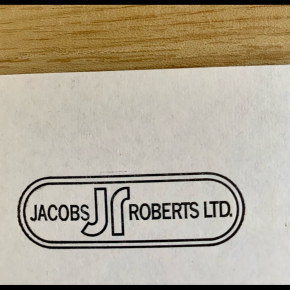 JACOBS ROBERTS LTD JUNIOR SIZED BOWTIE AND CUMMERBUND SET - Picture 5 of 6